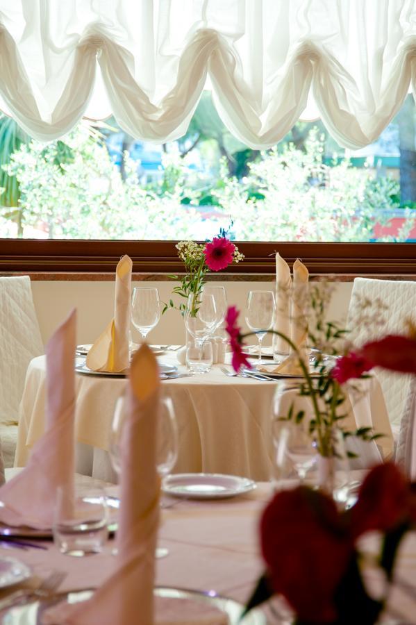 Hotel Ariston Bibione Buitenkant foto